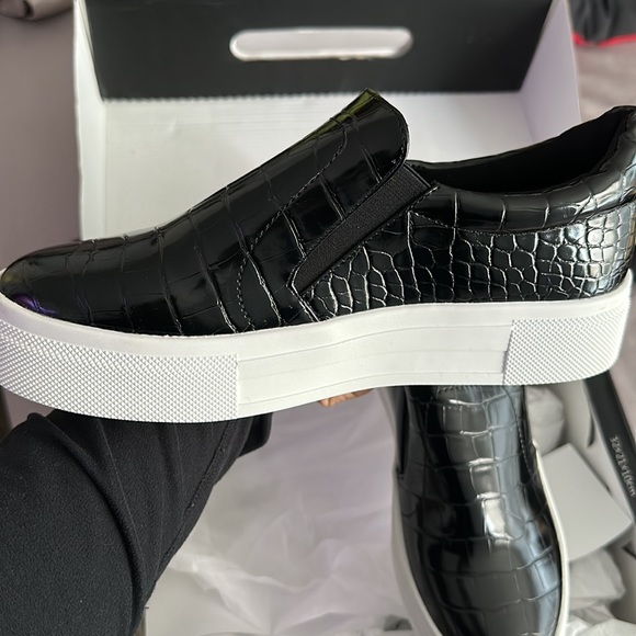 Fashion nova Up to Something Sneakers - Picture 3 of 7